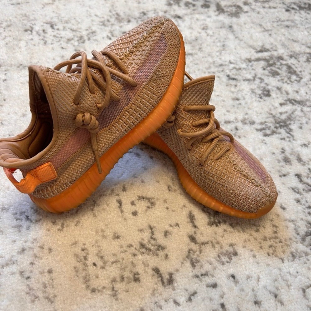 Adidas Yeezy boost 350 clay